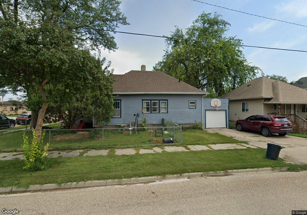 223 7th Ave SW, Aberdeen, SD 57401 - photo 1