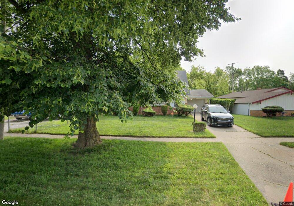 7010 Cranwood Dr, Flint, MI 48505 - photo 1