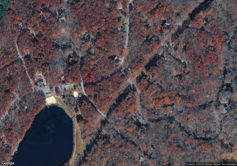 2104 Sparrow Rd, Bushkill, PA 18324 - photo 1