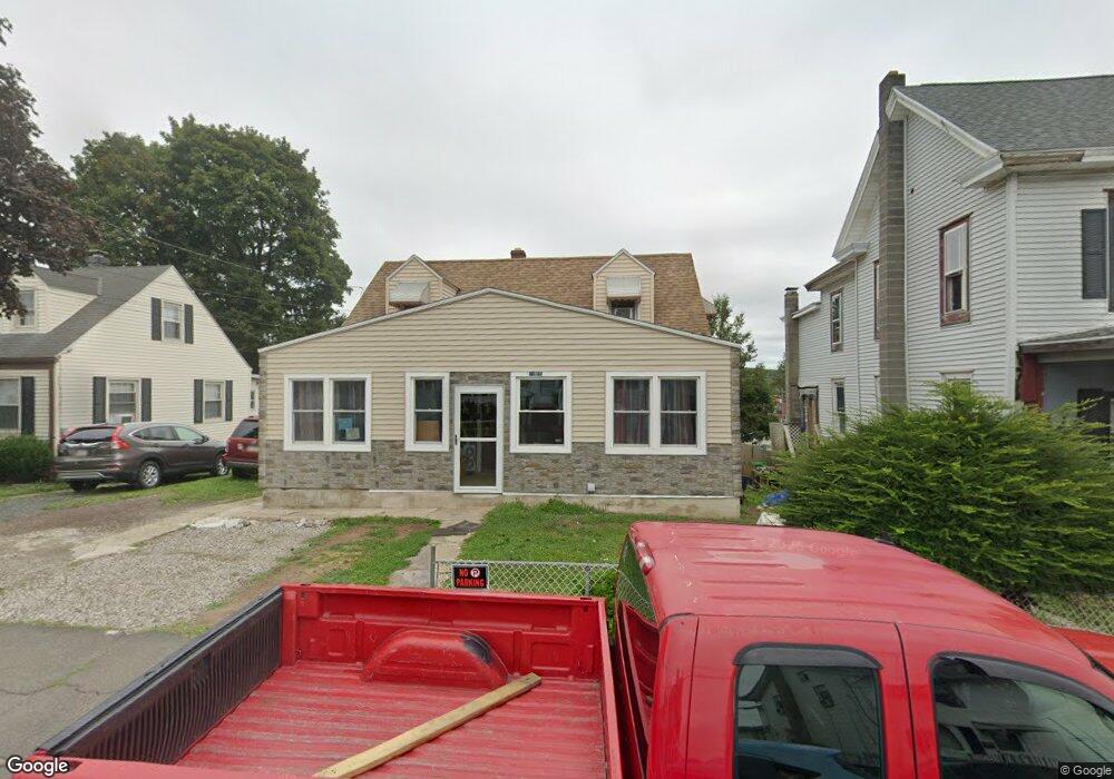 425 E Cranberry Ave, Hazleton, PA 18201 - photo 1