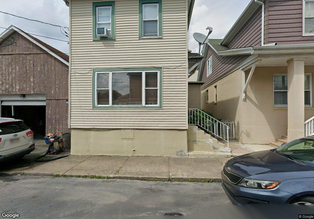 225 W Chapel St, Hazleton, PA 18201 - photo 1