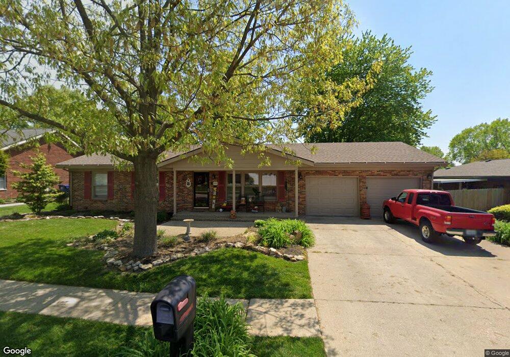 922 Pennwood Dr, New Albany, IN 47150 - photo 1