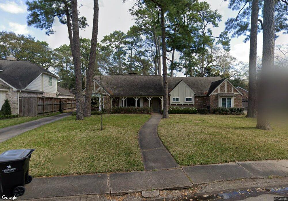 12114 Old Oaks Dr, Houston, TX 77024 - photo 1