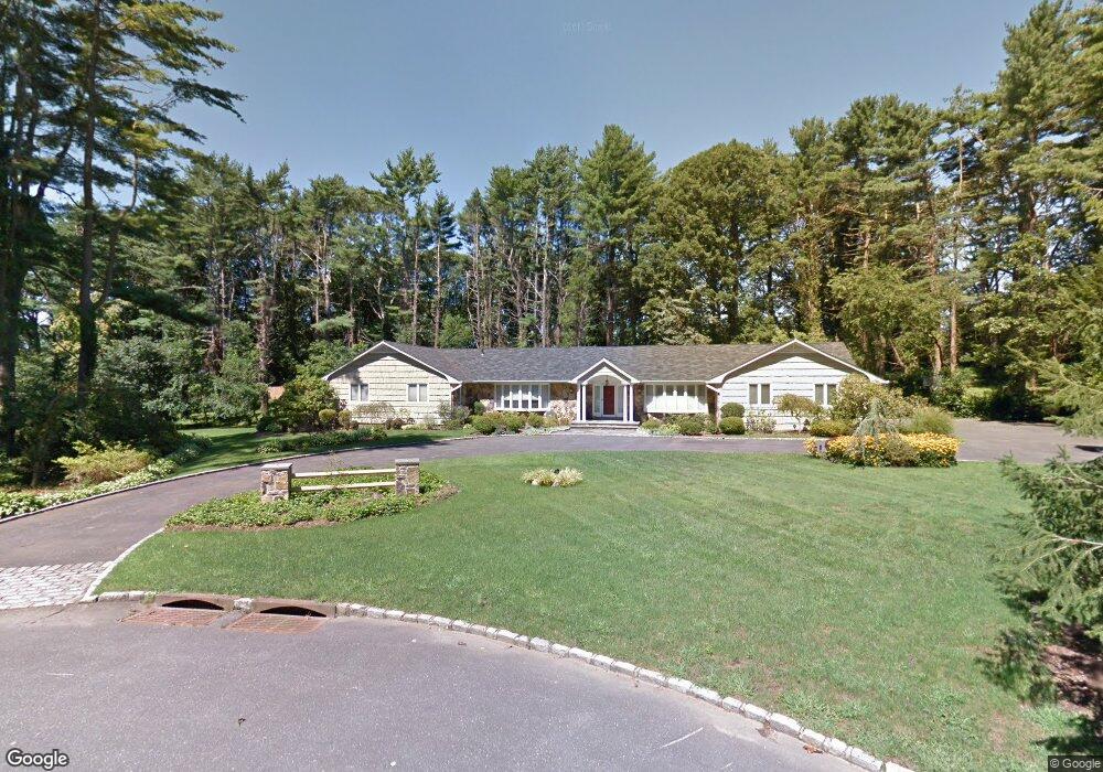 2 Nichols Ct, Glen Head, NY 11545 - photo 1