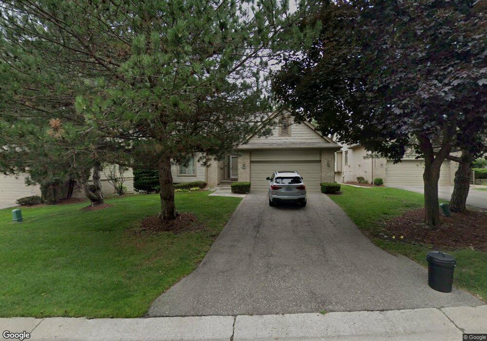 4890 Lagoons Cir, West Bloomfield, MI 48323 - photo 1