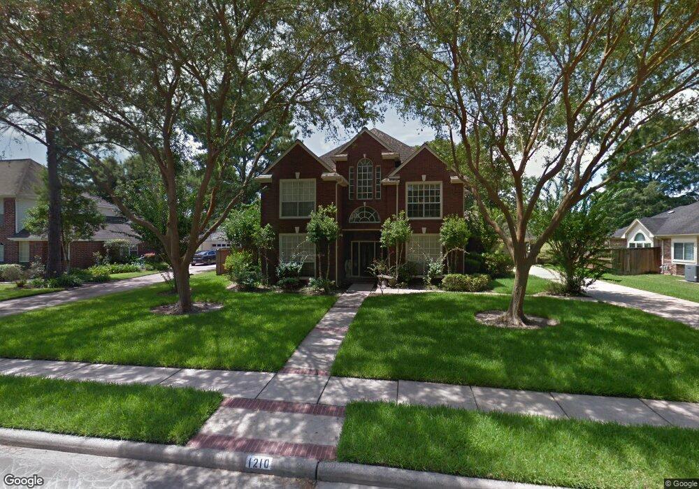 1210 Silverleaf Dr, Friendswood, TX 77546 - photo 1