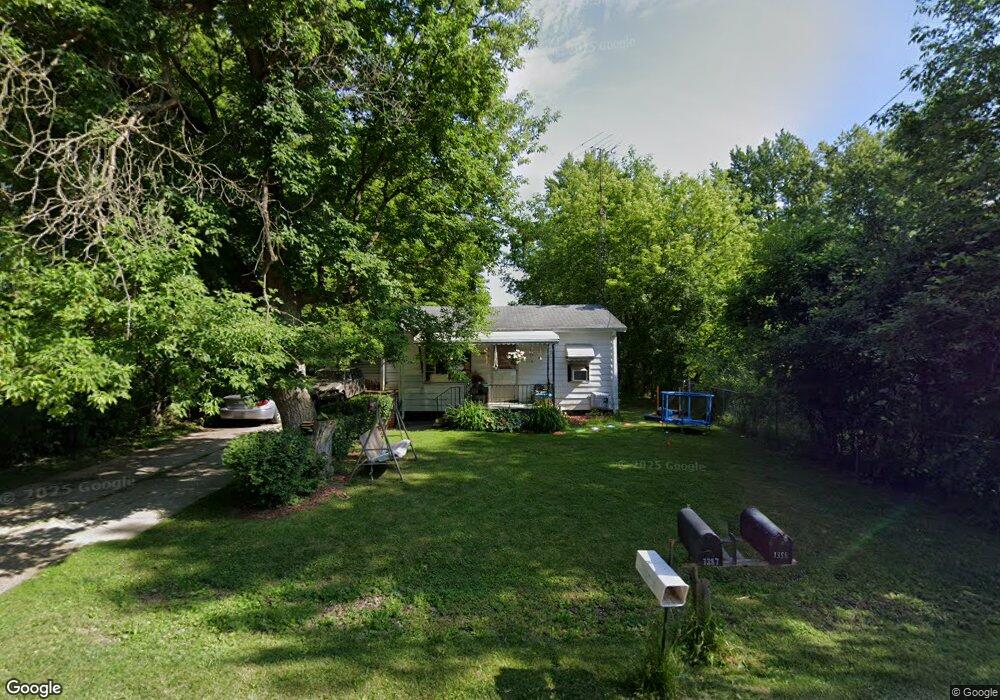 1386 W Yale Ave, Flint, MI 48505 - photo 1