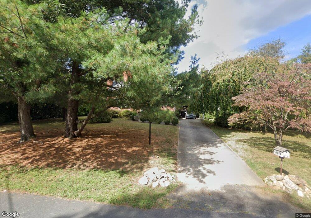 6816 Crutchfield St, Falls Church, VA 22043 - photo 1