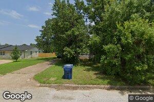 715 E Erie Ave, Yale, OK 74085