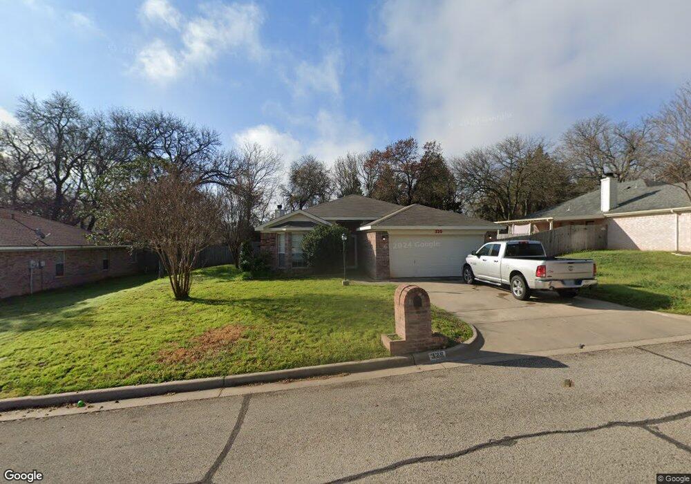 329 Sweetwater Dr, Weatherford, TX 76086 - photo 1