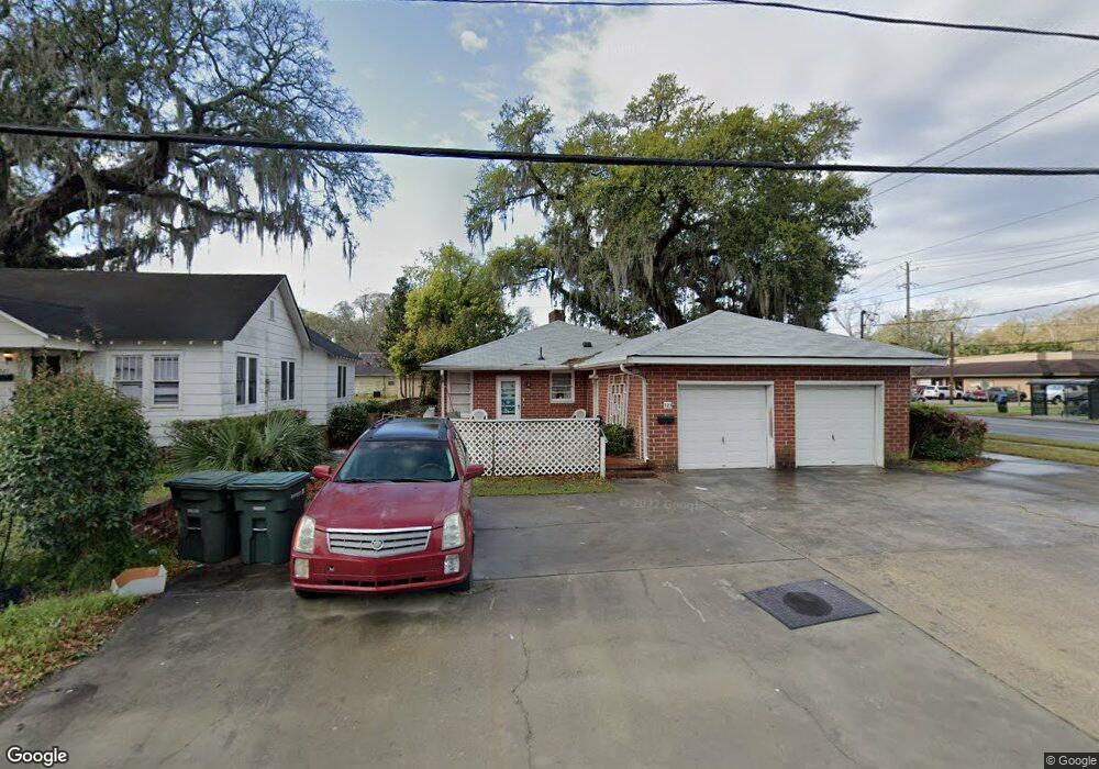 323 W 54th St, Savannah, GA 31405 - photo 1