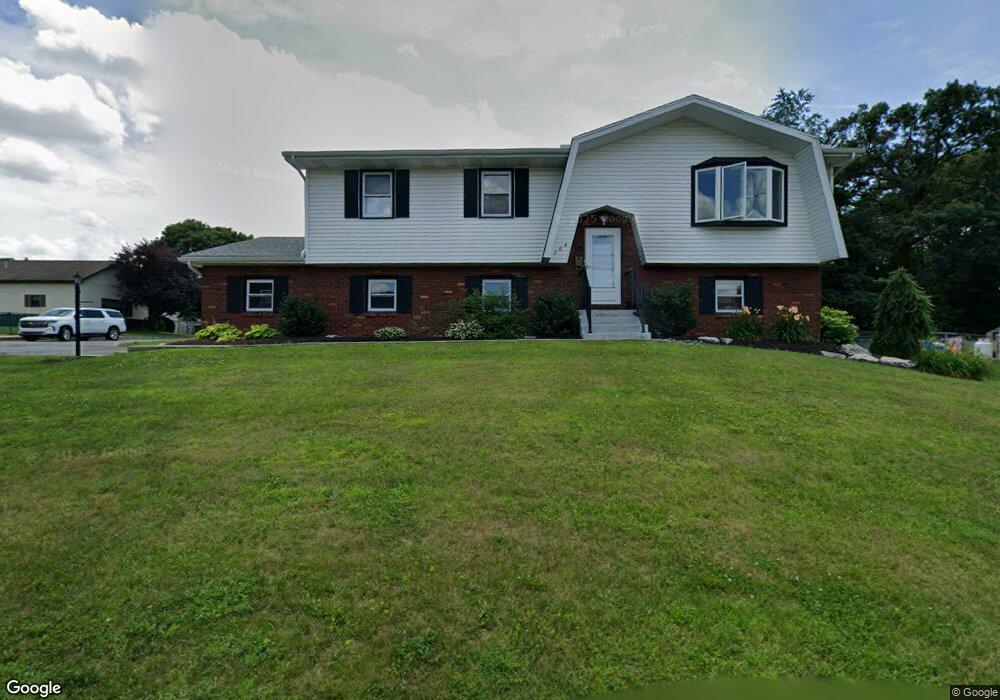 304 W Phillips St, Coaldale, PA 18218 - photo 1