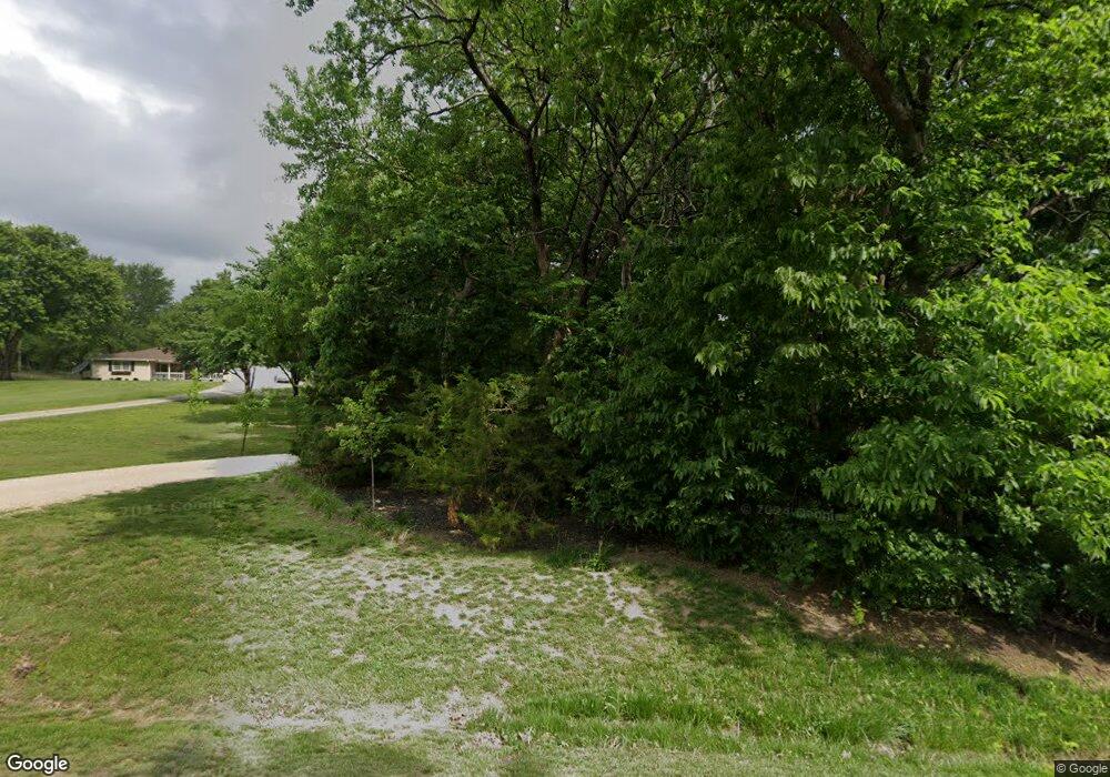 5521 SW Lincolnshire Cir, Topeka, KS 66610 - photo 1