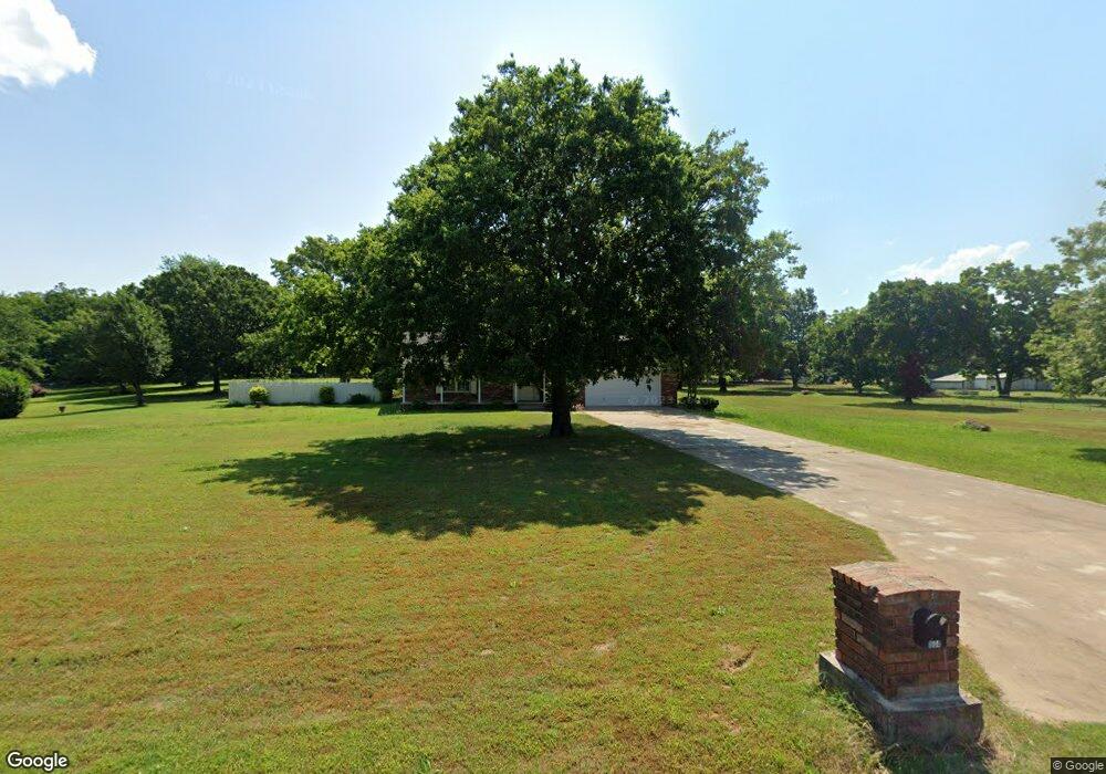 1604 N Delaware Ave, Chouteau, OK 74337 - photo 1