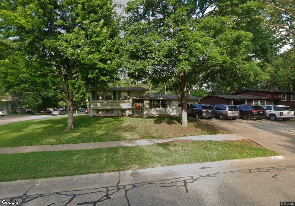 3500 SW Oakley Ave, Topeka, KS 66614 - photo 1