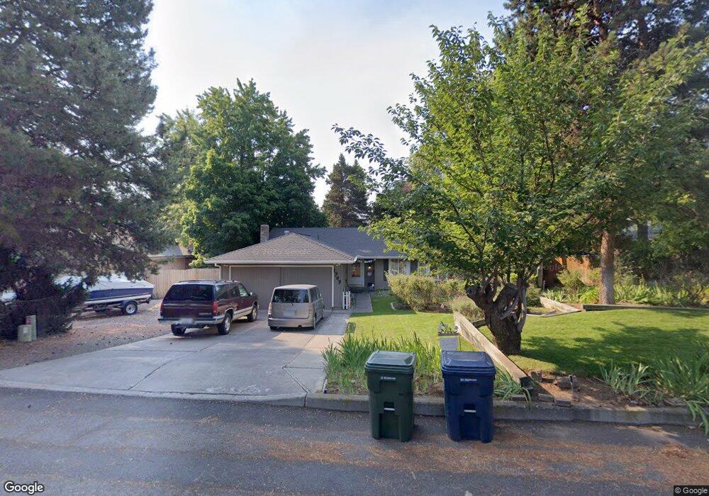 1707 NE Woodridge Ln, Bend, OR 97701 - photo 1