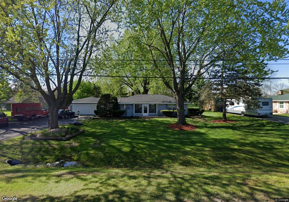 2193 W Maple Ave, Flint, MI 48507 - photo 1