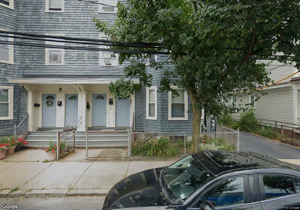 114 Berkshire St unit 4, Cambridge, MA 02141 - photo 1