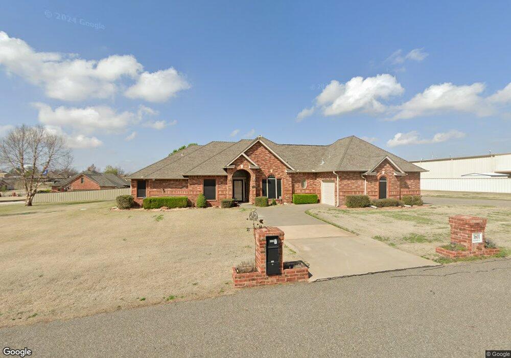 1601 High Meadow Ln, Moore, OK 73160 - photo 1