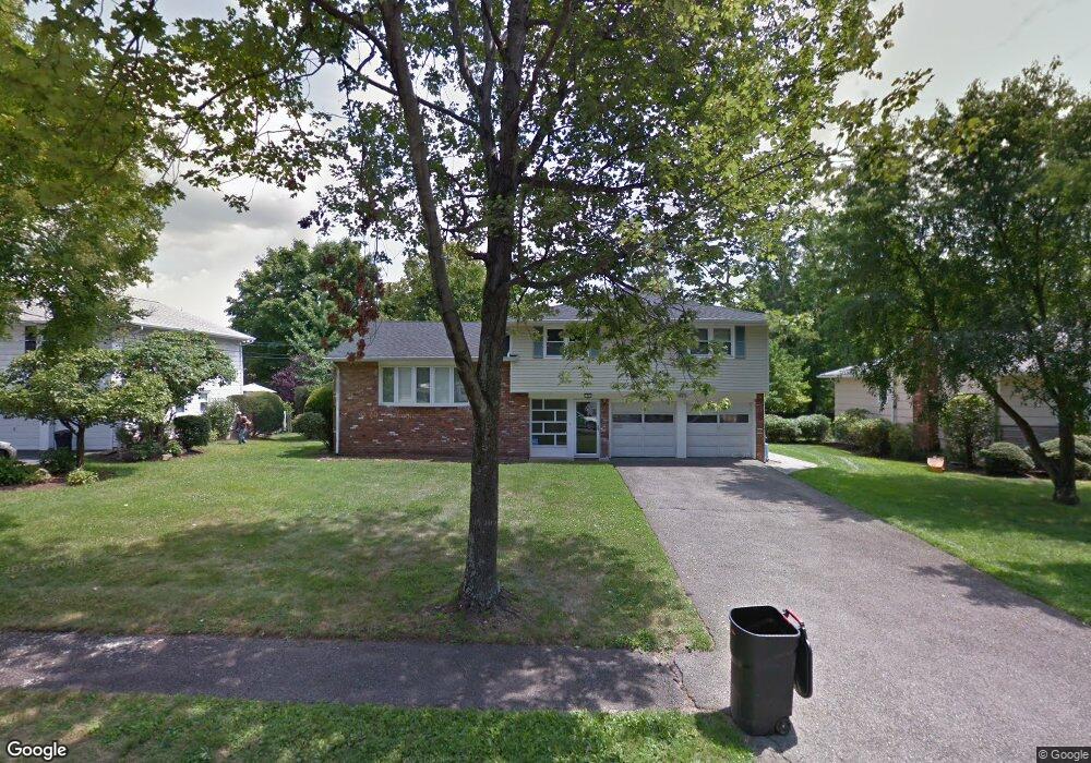 5 Bristol Ct, Livingston, NJ 07039 - photo 1