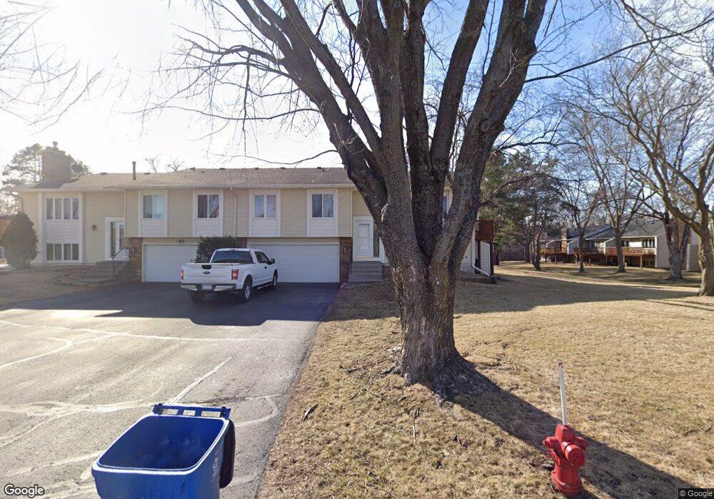 10423 Yorktown Ln N, Maple Grove, MN 55369 - photo 1