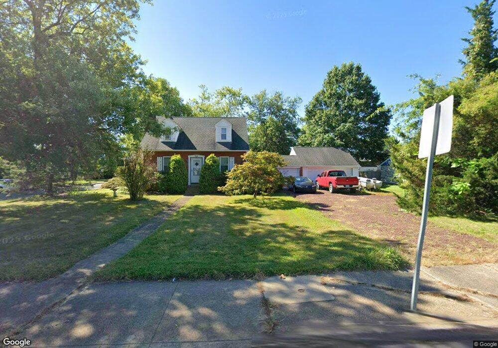 708 E Broad St, Quakertown, PA 18951 - photo 1