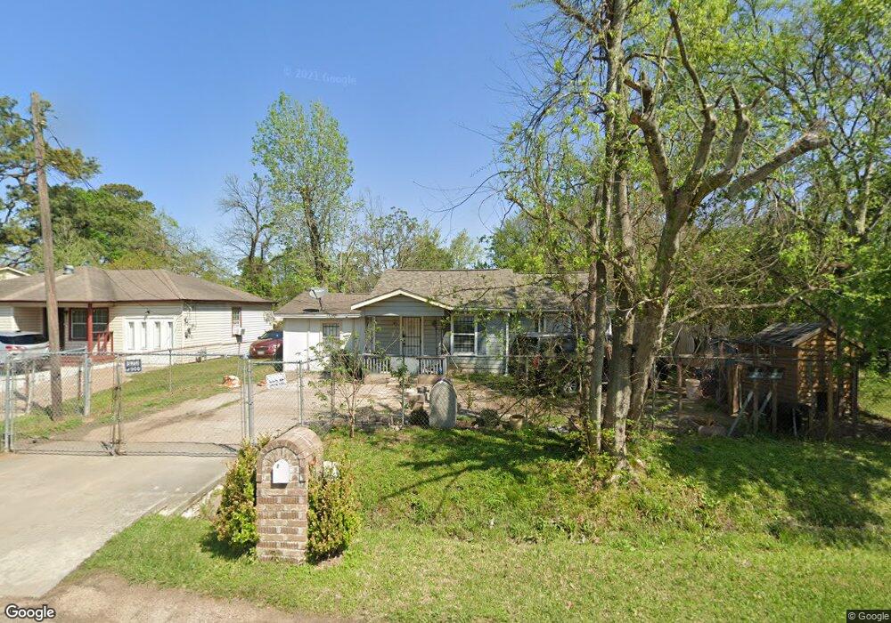 6905 Carothers St, Houston, TX 77028 - photo 1