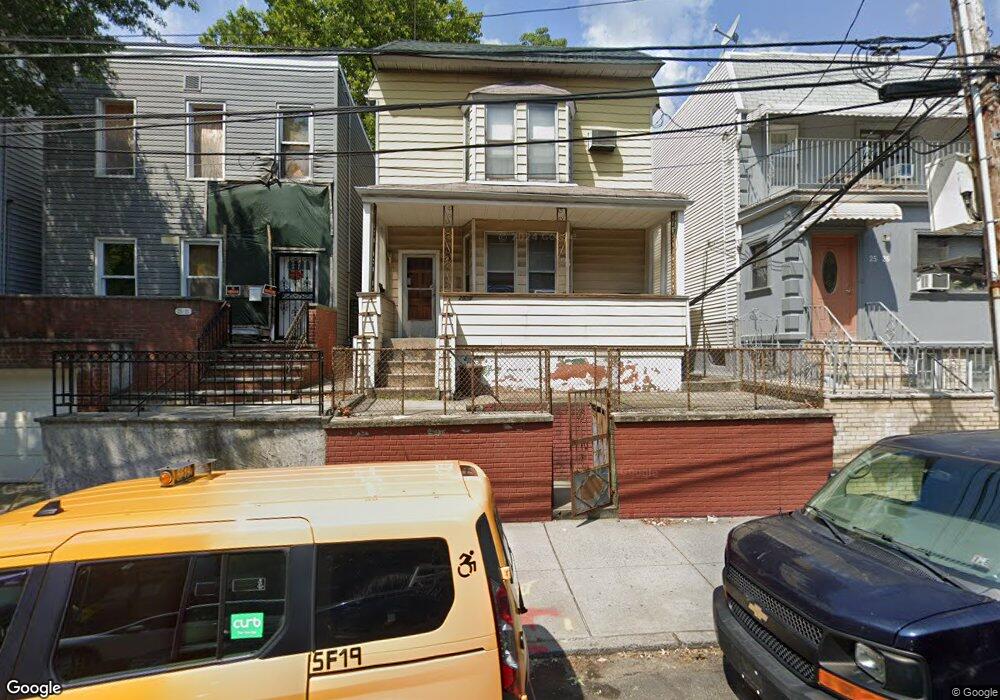 2528 36th St, Astoria, NY 11103 - photo 1