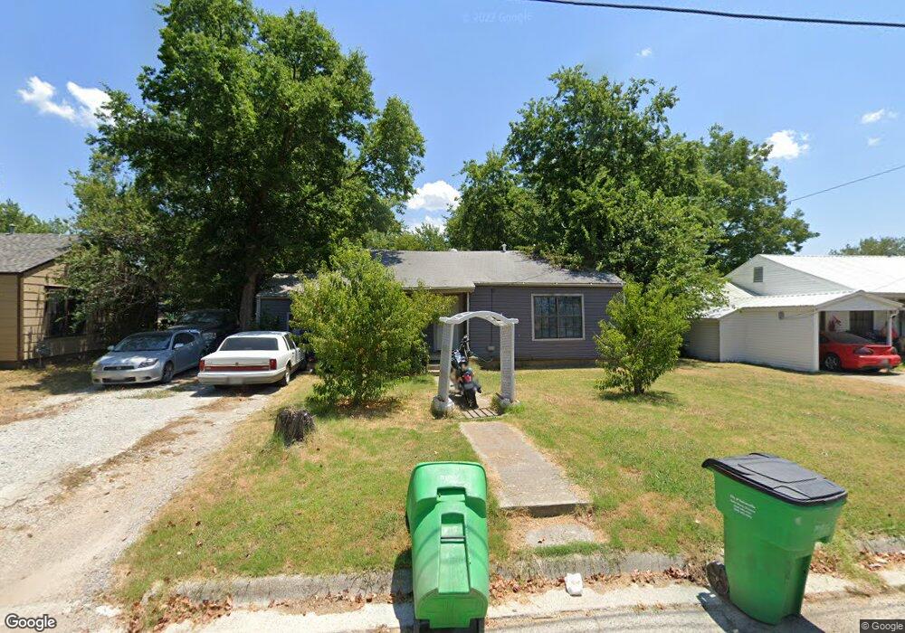 1010 Gladney St, Gainesville, TX 76240 - photo 1