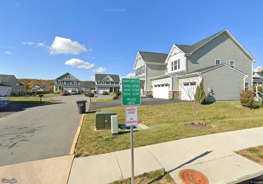 35784 Berry Path Ln, Round Hill, VA 20141 - photo 1