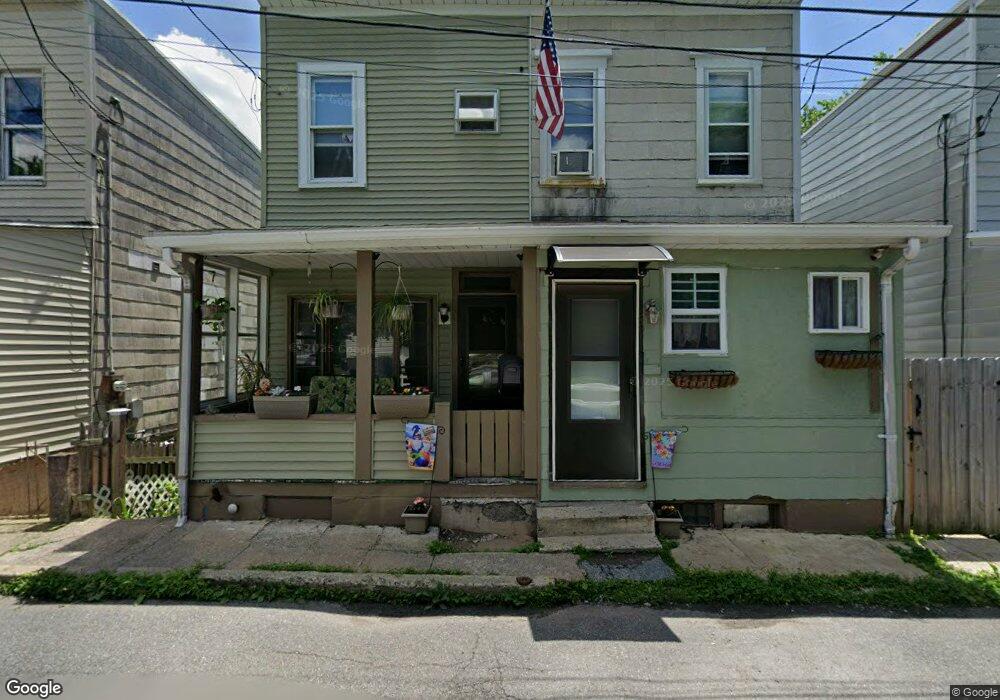 252 W Howard Ave, Coaldale, PA 18218 - photo 1