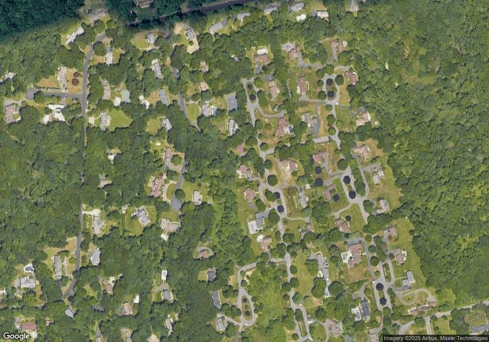 120 Davenport Farm Ln W, Stamford, CT 06903 - photo 1