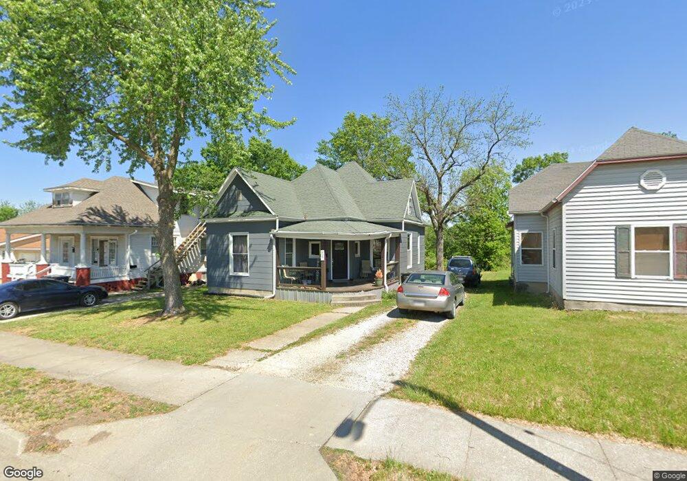 927 W Rollins St, Moberly, MO 65270 - photo 1