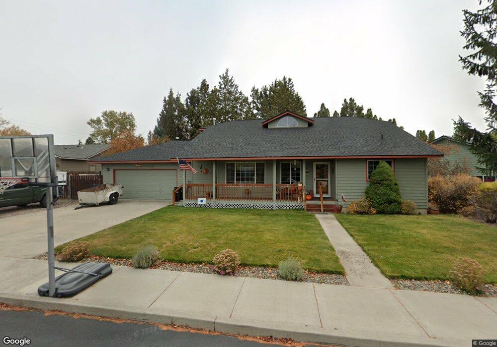842 SW 24th Ct, Redmond, OR 97756 - photo 1