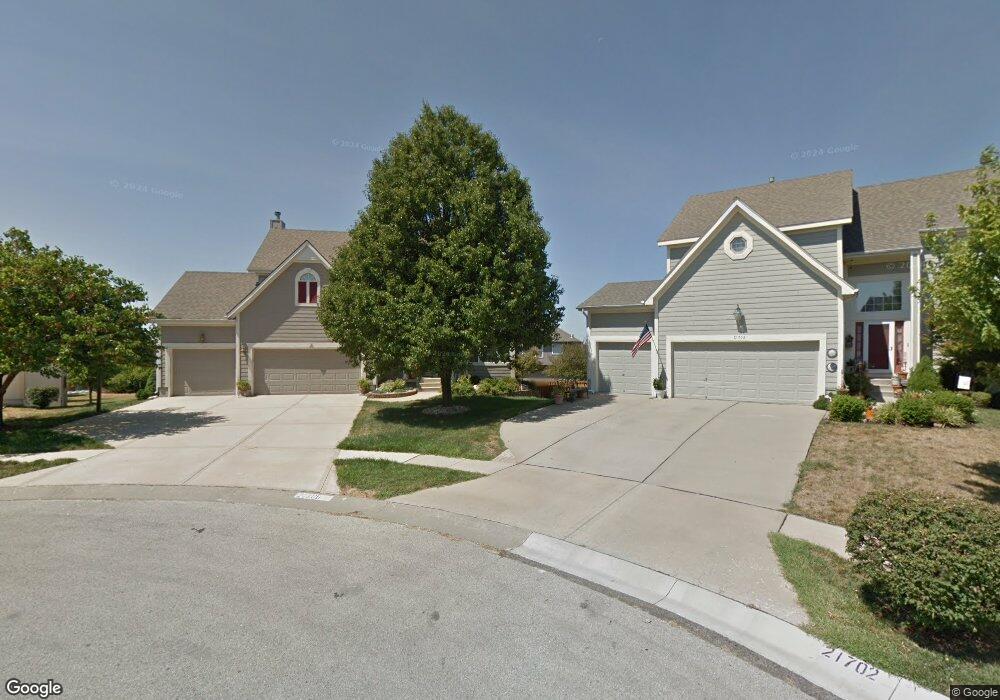 21706 W 58th St, Shawnee, KS 66218 - photo 1