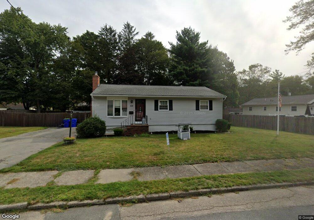 104 Manzella Ct, Rockland, MA 02370 - photo 1