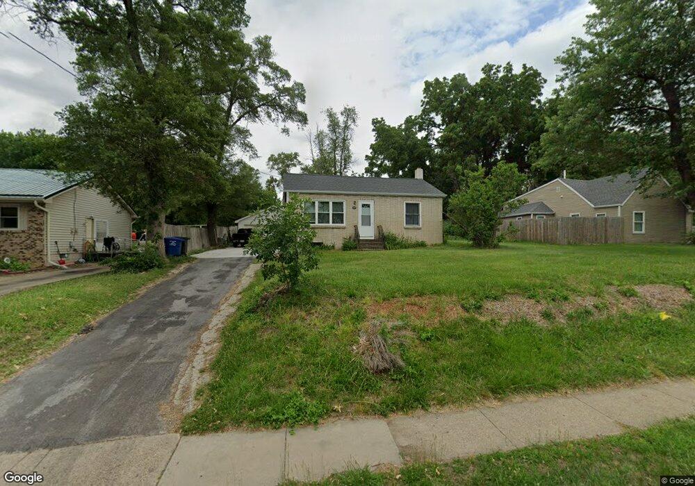 520 E Watrous Ave, Des Moines, IA 50315 - photo 1