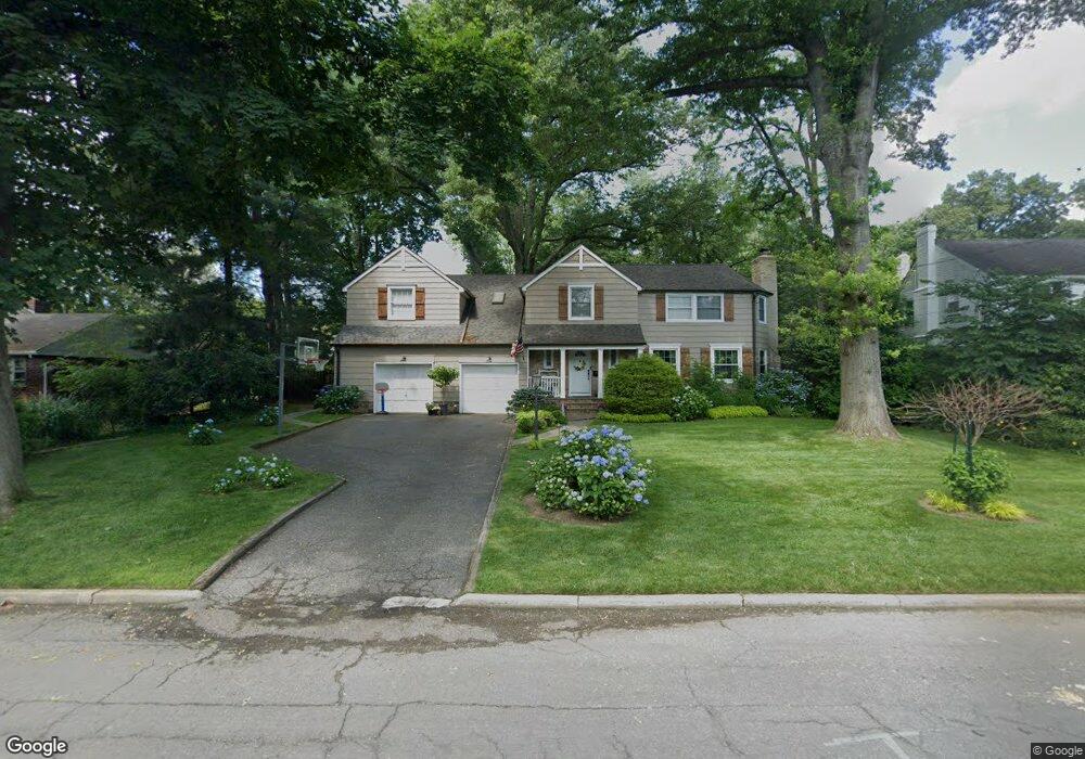 141 Windsor Rd, Tenafly, NJ 07670 - photo 1