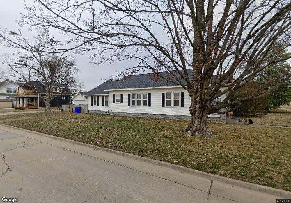 421 W Chestnut St, Rogers, AR 72756 - photo 1