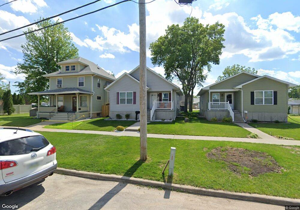 324 7th St SW, Cedar Rapids, IA 52404 - photo 1