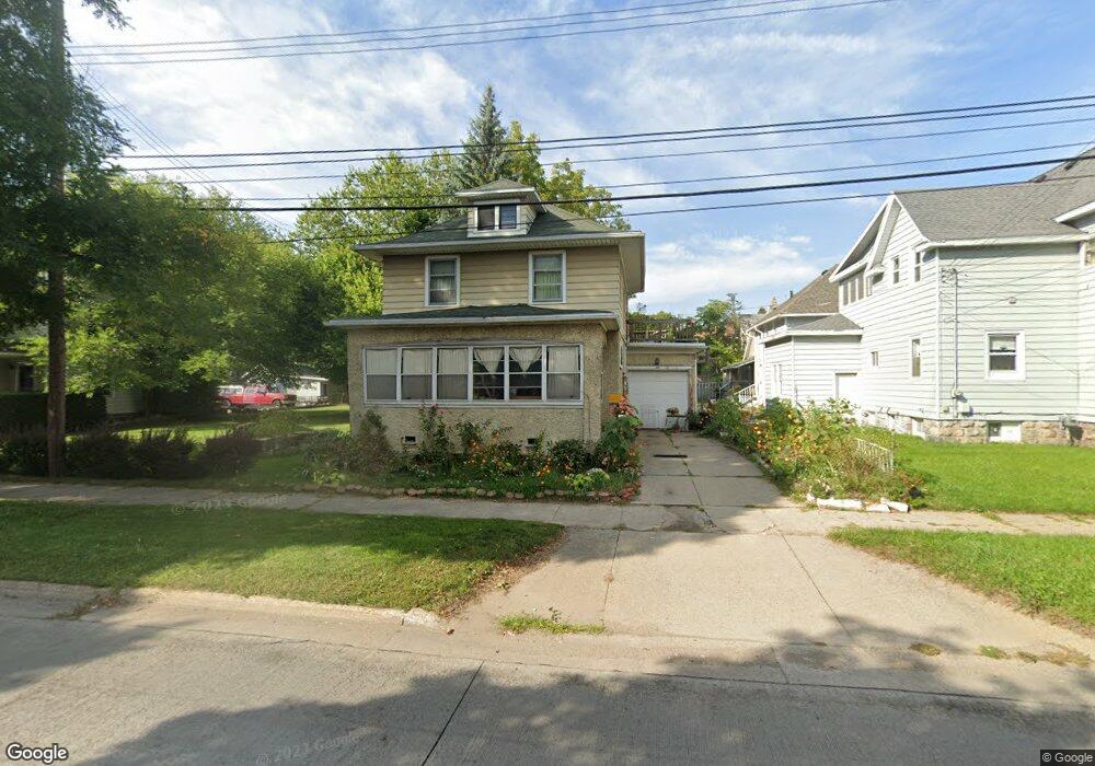 306 W Oakland Ave, Lansing, MI 48906 - photo 1