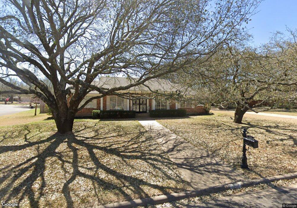 1009 Willowcreek Rd, Cleburne, TX 76033 - photo 1