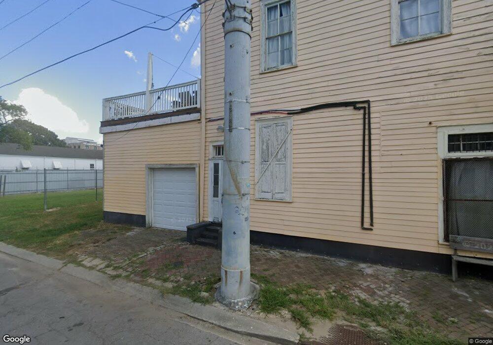 2240 Rousseau St, New Orleans, LA 70130 - photo 1