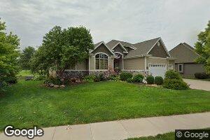 102 Shoreline Dr, Carter Lake, IA 51510