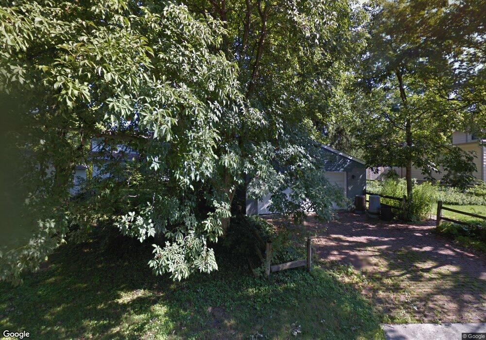 214 W Dunedin Rd, Columbus, OH 43214 - photo 1