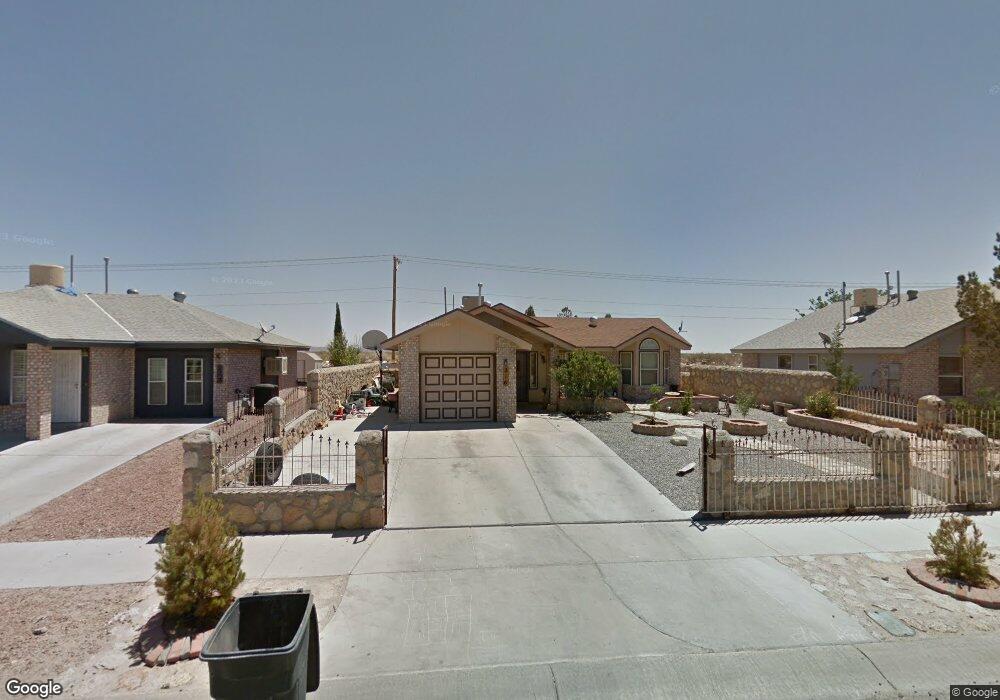 216 Tierra Linda Dr, Horizon City, TX 79928 - photo 1