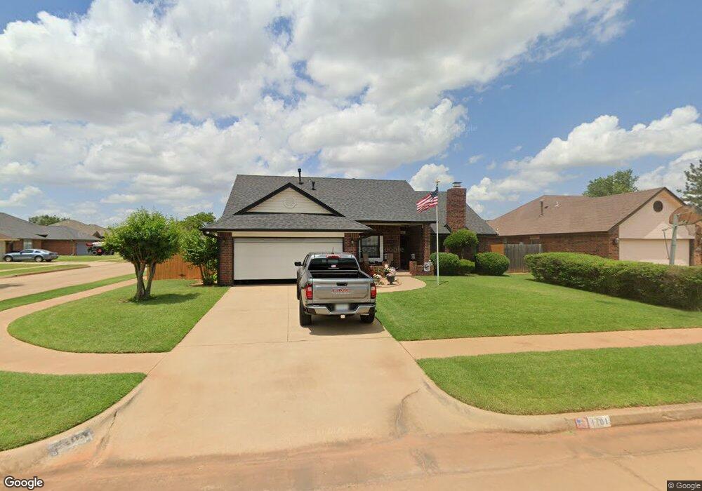1101 NE 25th St, Moore, OK 73160 - photo 1