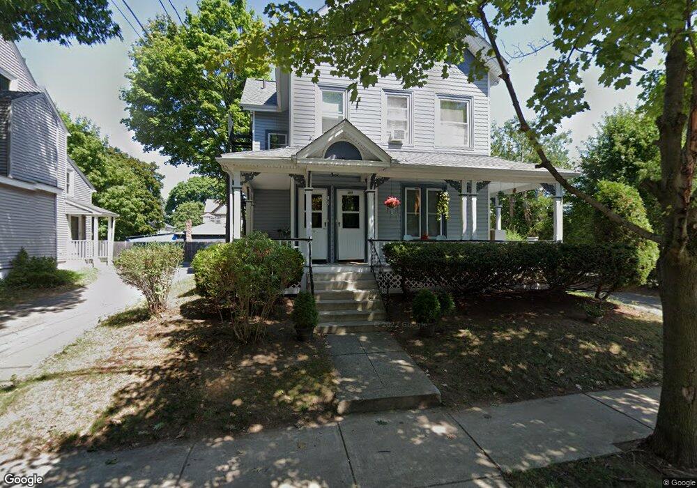 104 Alder St unit 1, Waltham, MA 02453 - photo 1