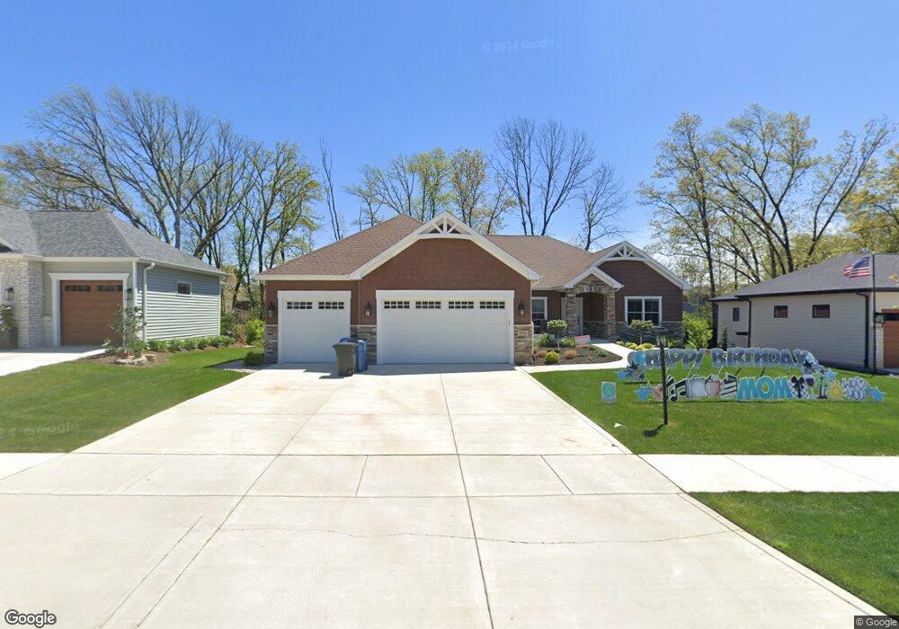 933 Sylvia Ln, Crown Point, IN 46307 - photo 1