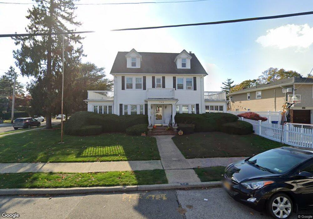 768 Silver Lake Place, Baldwin, NY 11510 - photo 1